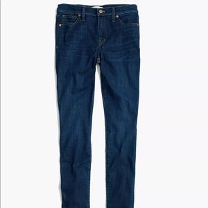 Madewell  9" Mid-Rise Jeans in Larkspur Wash: TENCEL™ Denim Size 31 Tall